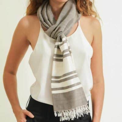 foulard pour femme fait à la main en coton et en soie