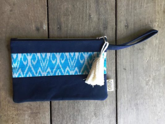 Fair trade upcycling pouch 15x22cm - Cambodia Collection - Blue Arabesques