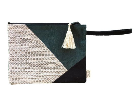 Pochette équitable et upcyclée verte