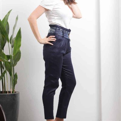 eco fashion femme pantalon coupe carotte lin chanvre bio artisanal batik teinture naturelle indigo