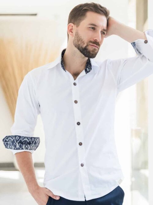 MUUDANA-Mode eco responsable homme-Chemise homme Kirirom-Coton et soie-Motif Ikat-Vue face - Vertical