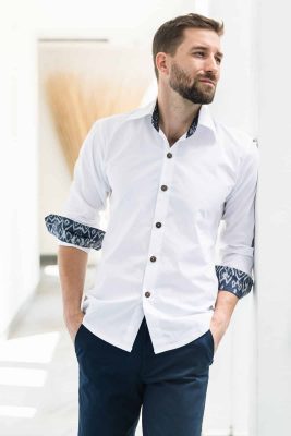 MUUDANA-Mode eco responsable homme-Chemise homme Kirirom-Coton et soie-Motif Ikat-Vue face mains poches - Vertical