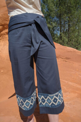 cropped trousers with ethnic pattern